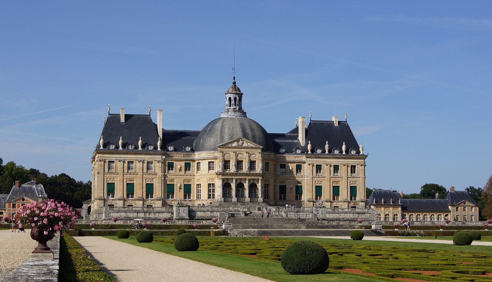 Façade et jardins du château de Vaux-le-Vicomte